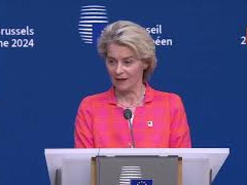 Meloni astenuta, von der Leyen: "Per me molto importante lavorare con l'Italia"
