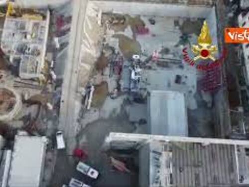 Crollo in cantiere a Firenze, le immagini dall'altro con il drone dei Vigili del fuoco