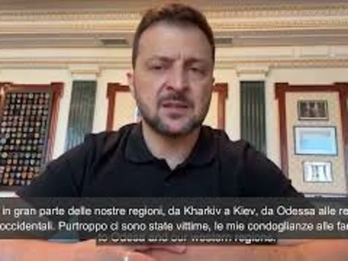 Guerra Ucraina, Zelensky: "Abbiamo subito uno degli attacchi peggiori, 200 missili"