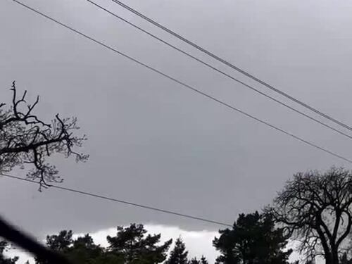 Fulmine colpisce aereo in volo: il video