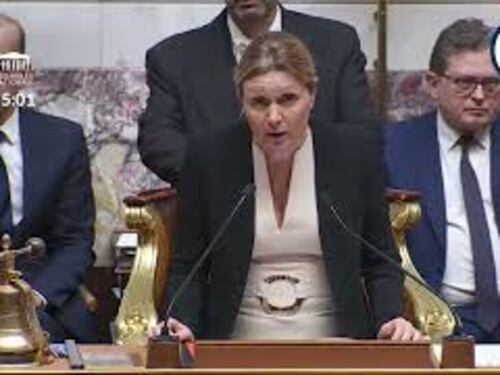 Attentato a Mosca, il minuto di silenzio al Parlamento francese