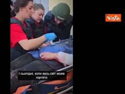 Attacchi russi a Kharkiv, le immagini delle macerie