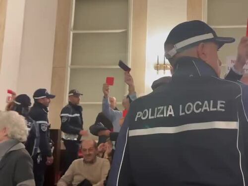 "Vergogna". I comitati civici a difesa del Meazza contro Beppe Sala