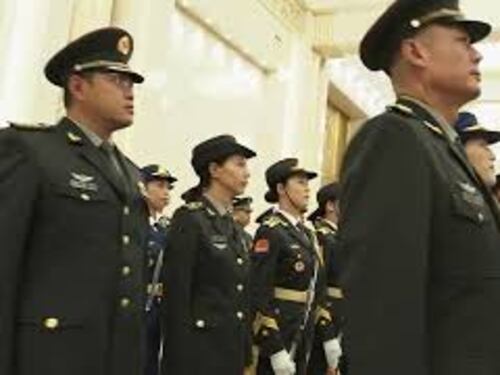 Meloni arriva alla Grande Sala del Popolo di Pechino per incontro con premier Li Qiang