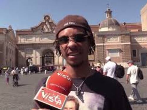 Roma gremita di turisti, ecco le loro voci: Città veramente bellissima, uno spettacolo a ogni angolo