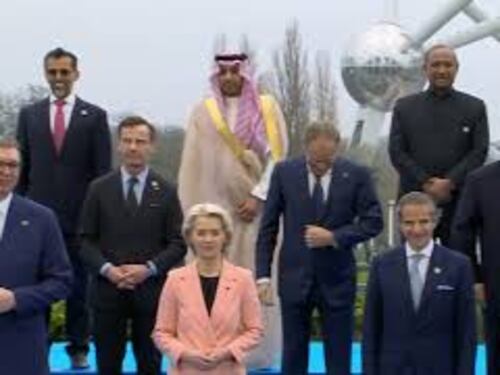 Tajani al vertice sull'energia nucleare a Bruxelles. Ecco la foto di gruppo dei leader