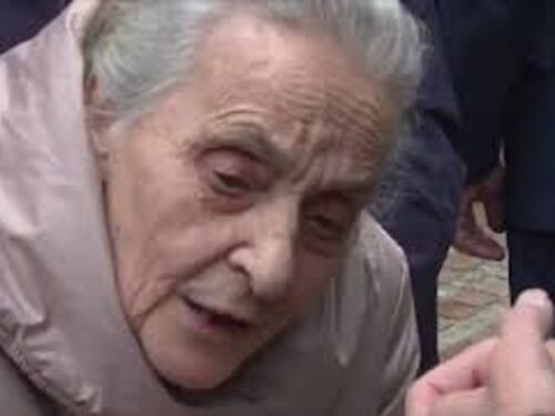 Strage Gorla, una sopravvissuta a Mattarella: "Sua presenza è il regalo più bello". Lui la bacia