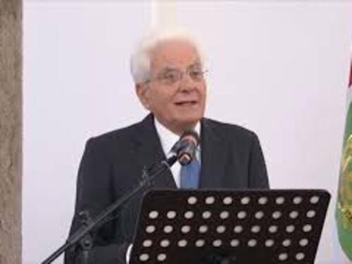 Migranti, Mattarella in milanese: "Milan la ga el cor an man"