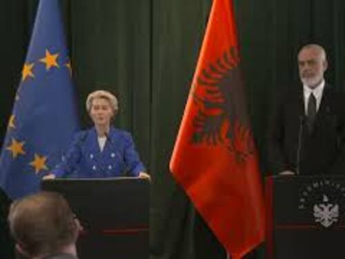 Migranti, von der Leyen: "Accordo Italia-Albania bilaterale, monitoriamo e non commentiamo"