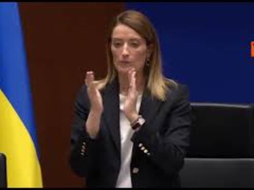 Standing ovation in Parlamento europeo dopo il discorso di Zelensky