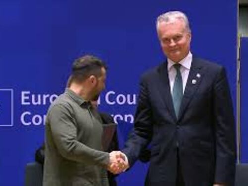 Zelensky a Bruxelles firma gli accordi di sicurezza a lungo termine con l'Ue
