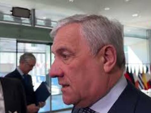 Tajani: "Impossibile in Ue aprire maggioranza ai Verdi"