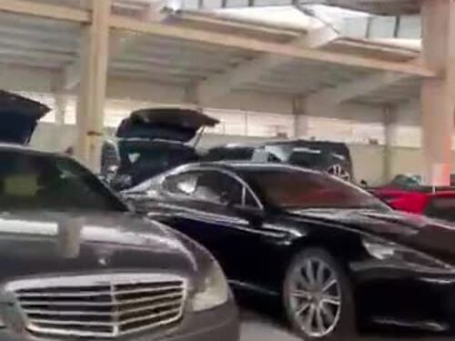Le auto di lusso nel garage di Bashar al-Assad