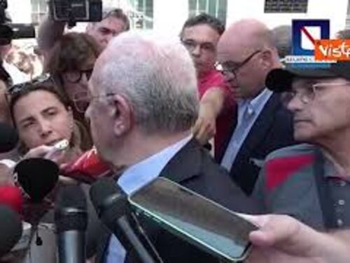 De Luca: "Foto con Meloni e Fitto mi è costata 1,2 miliardi, come Salvador Mundi di Leonardo"