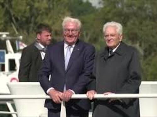 Per Mattarella birra kölsch, caffè per Steinmeier. Il brindisi dei Presidenti sul battello a Colonia