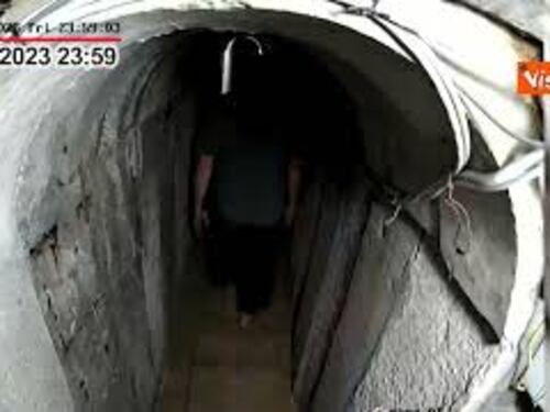 Idf pubblica video con Sinwar che fugge nel tunnel la notte prima del 7 ottobre
