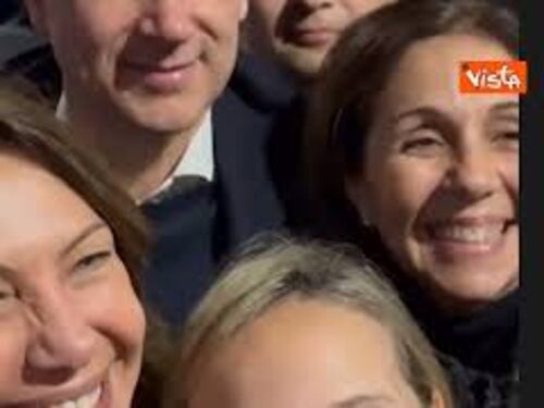 Regionali Sardegna, vince Todde. I festeggiamenti di Conte tra brindisi e canti