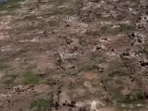 Visuale aerea del campo di battaglia a Krinki, sulla riva del Dnepr