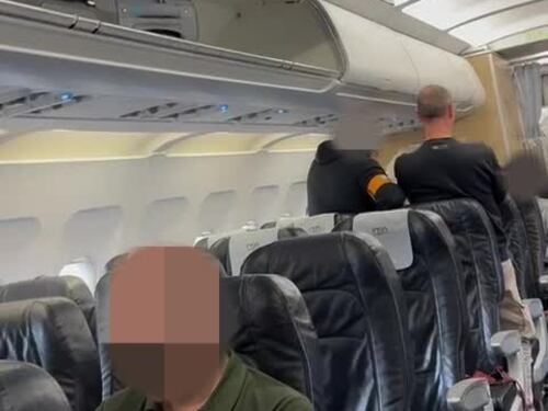 Le urla dell'immigrato sul volo Ginevra-Fiumicino