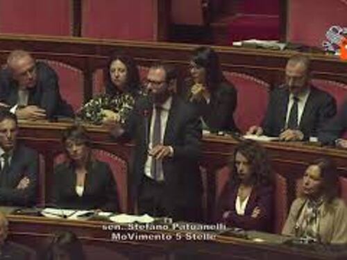 Patuanelli: "Meloni ha offeso il gruppo M5s, inaccettabile che ci definisca incapaci"