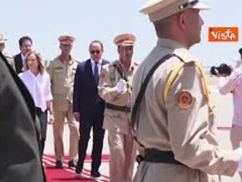 Meloni arriva in Libia, la Premier impegnata al Forum sui migranti a Tripoli