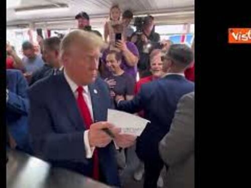 La promessa elettorale di Trump: "Niente tasse sulle mance dei camerieri"