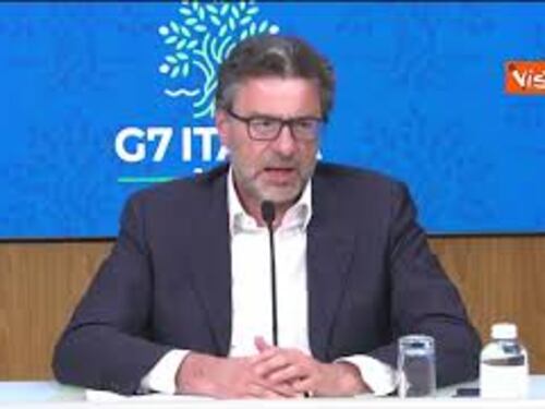 Giorgetti: "No tassa extraprofitti, ma banche chiamate a contribuire come tutti"