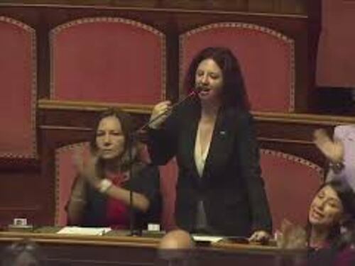 Bagarre in Senato sulla Gpa, Pirro (M5s): "Colleghi arrivati da medioevo dicono che utero non è mio"