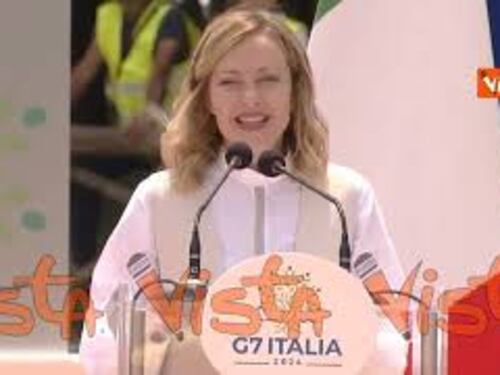 Meloni a Caivano: "Centro culturale sarà dedicato a Pino Daniele"