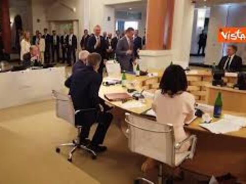 G7 Esteri, il ministro ucraino Kuleba accolto con un applauso alla riunione