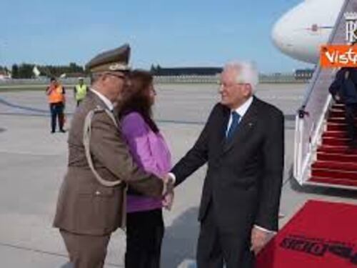 Il Presidente Mattarella arriva a Parigi per l'apertura delle Paralimpiadi