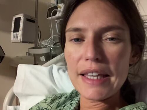 Bianca Balti in ospedale per rimuovere il tumore alle ovaie
