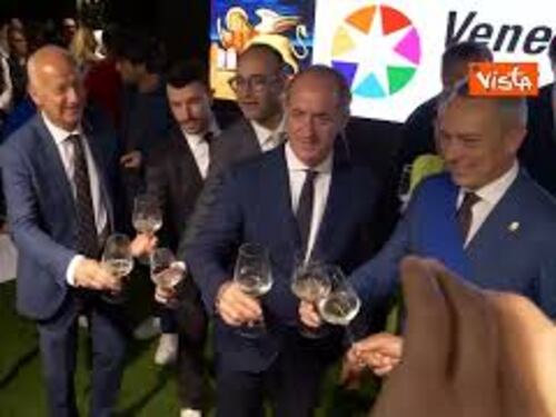 Il brindisi di Zaia al Vinitaly