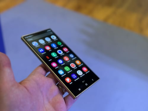 Samsung Galaxy S24: i nuovi modelli con IA, guarda la video anteprima