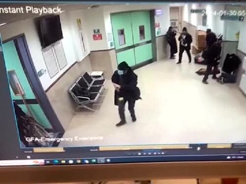 Raid israeliano in un ospedale: i soldati travestiti da medici