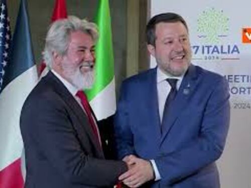 G7, scambio di battute tra Salvini e l'omologo canadese: Ha comprato un'Alfa Romeo
