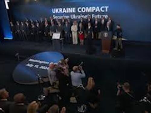 L'ultima gaffe di Biden: "Ecco a voi il Presidente Putin, ma è Zelensky