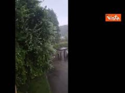 Tempesta in Val Seriana, tromba d'aria devastante e danni ingenti