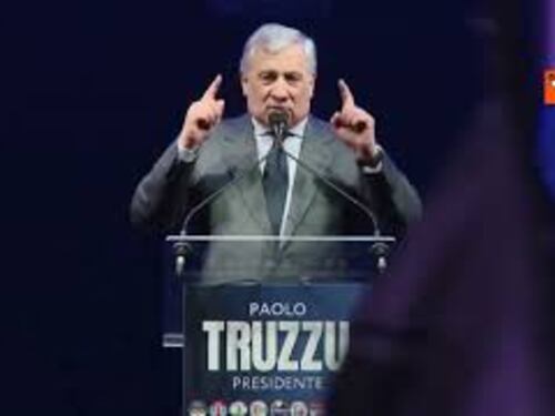 Tajani a Cagliari ricorda Berlusconi: "Amava la Sardegna come la sua Milano"