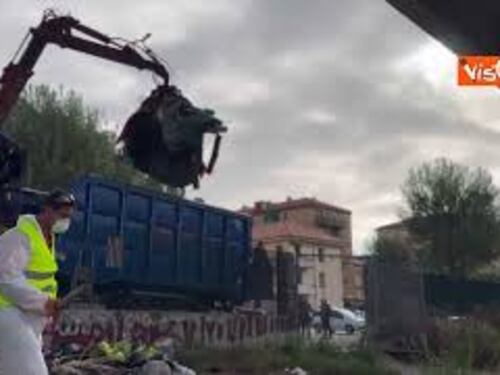 Sgomberato accampamento migranti sul Roja a Ventimiglia, il sindaco Di Muro: Atto dovuto alla città