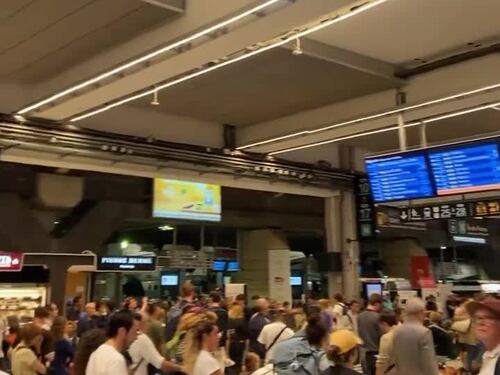 Caos alla stazione di Parigi Montparnasse per un sabotaggio sulle linee Sncf