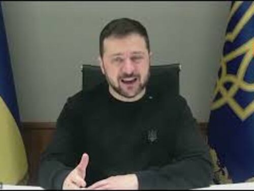 Zelensky al Parlamento Europeo: Grazie per sostenere pace giusta e per sanzioni che limitano Russia