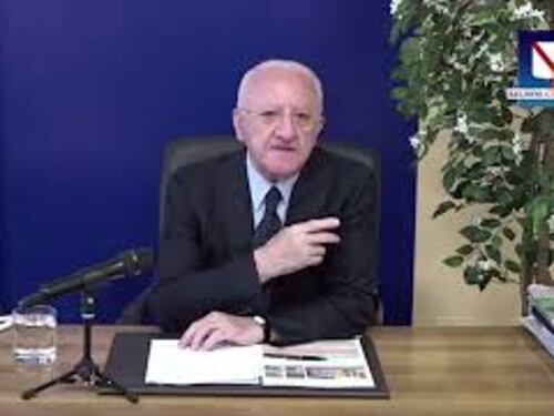 Autonomia, De Luca: "Non dobbiamo appassionarci al referendum"