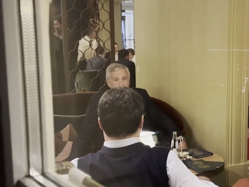 L'Hotel Amigo, il segno della vittoria e il siparietto: il retroscena sul vertice di Bruxelles