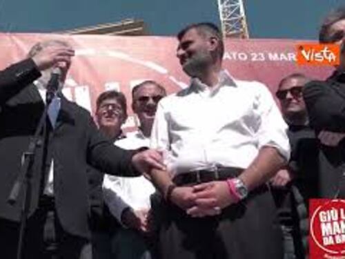 La controversa frase di Emiliano: Portai Decaro dalla sorella del boss Capriati e dissi te lo affido