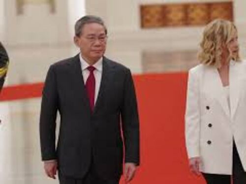 Meloni incontra Primo Ministro cinese Li Qiang nella Grande sala del Popolo di Pechino
