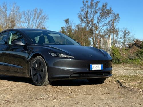 Tesla Model 3 Highland RWD: il video in pillole dell'aggiornamento