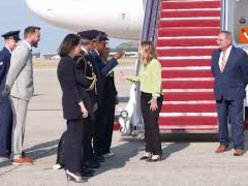 Meloni arriva a Washington, la Premier negli USA per il vertice Nato