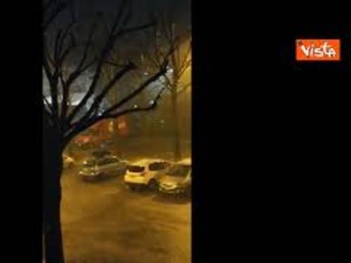 Bomba d'acqua a Milano, i video postati sui social