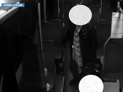 Accoltella ex sul bus: peruviano arrestato a Milano